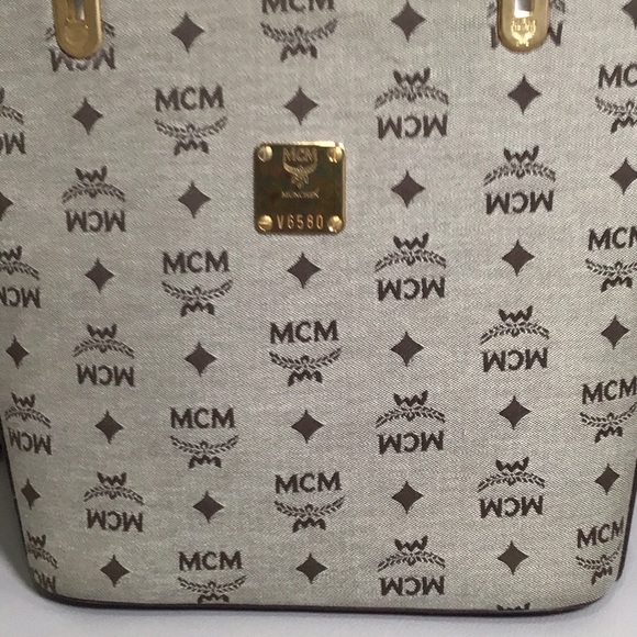 EUC MCM Vintage Book Tote Bag with Matching Wristlet Pouch Brown #V6580 - Picture 3 of 16